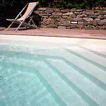 In With Pool קורטונה