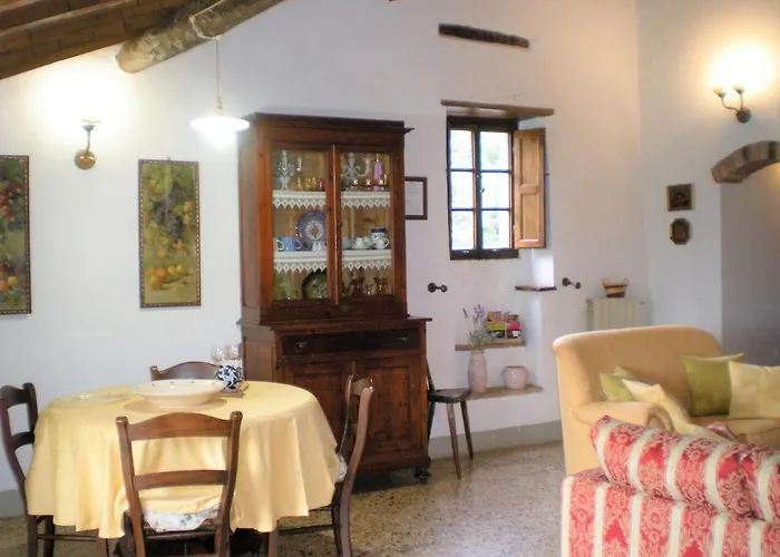 In With Pool Holiday home Cortona